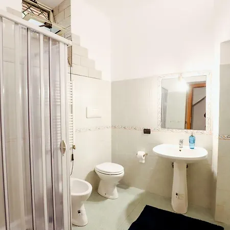 La Casa Di Zucca Sopra Piazza Plebiscito! * Napoli